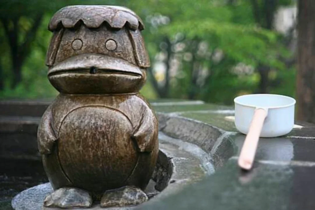 Imagen de la estatua de un Kappa en Sapporo, Jozankei Onsen