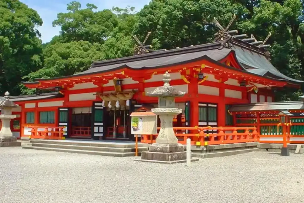 Imagen del Santuario Sintoísta Hayatama Taisha del Camino de Kumano