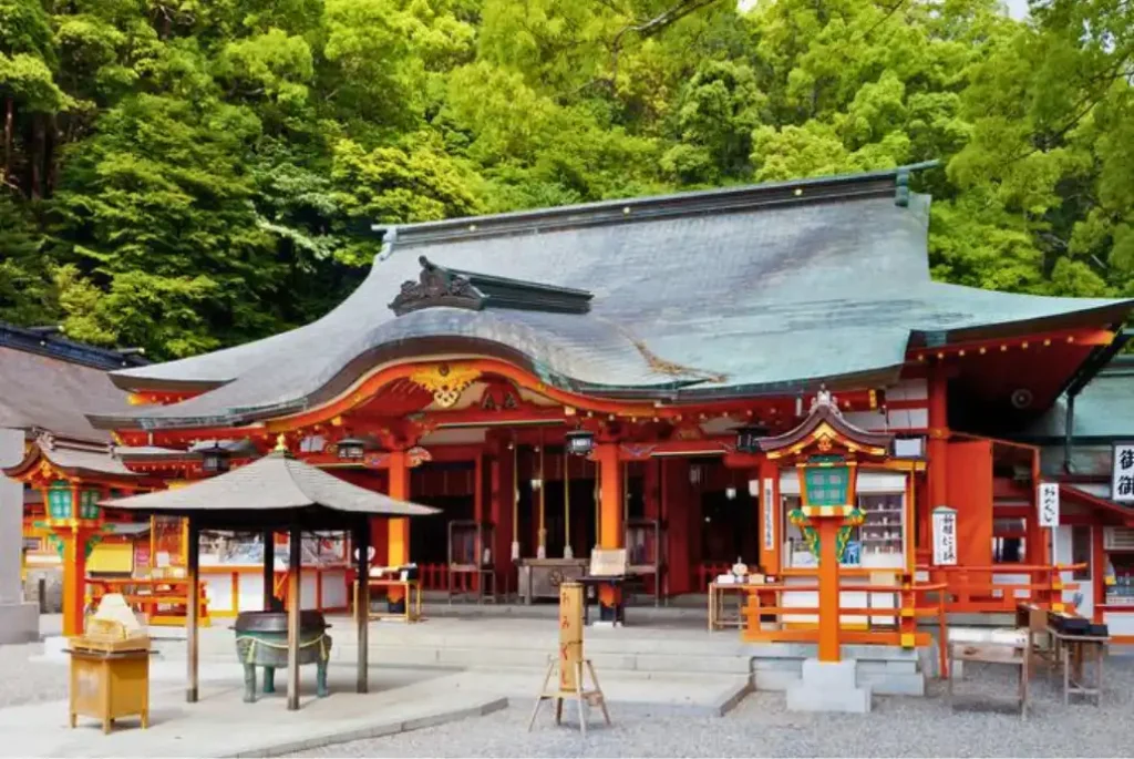 Imagen del Santuario Sintoísta Nachi Taisha del Camino de Kumano