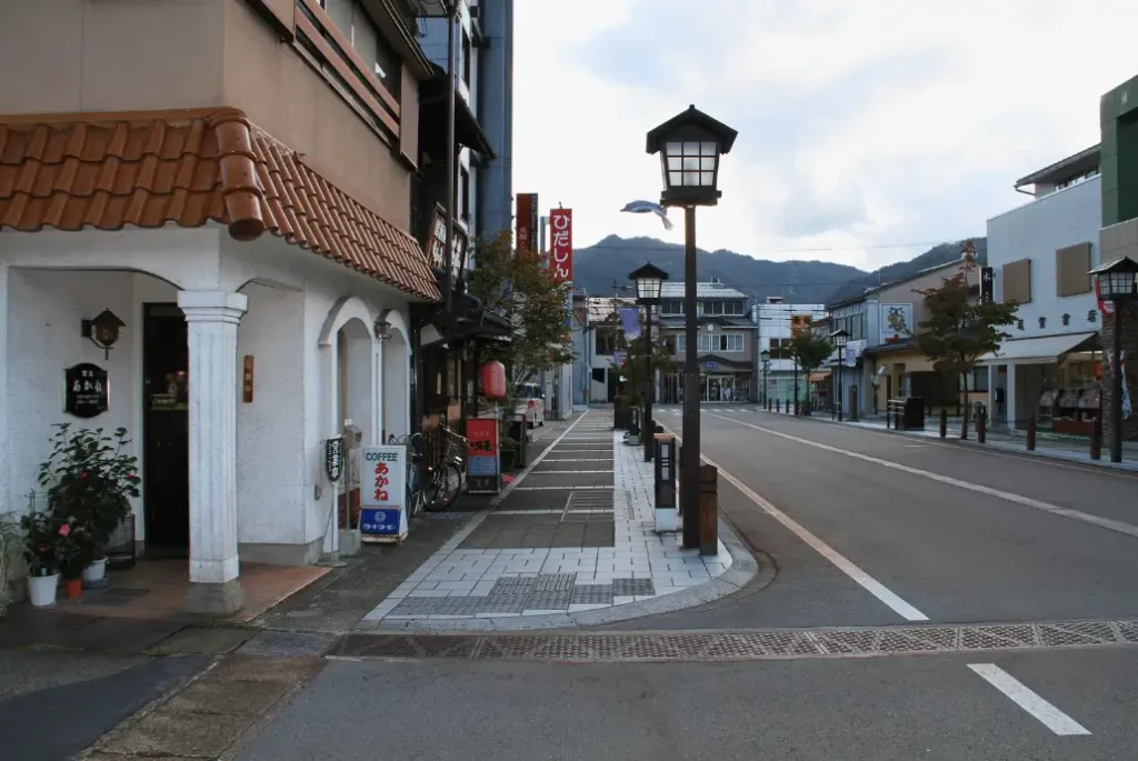Una de las calles de Hida Furukawa pueblo que inspiro las localizaciones de Kimi no Na wa o Your Name